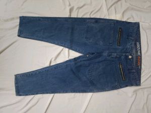 Arrizone Jeans with Zipper Pockets