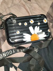 Daisy Crossbody Bag