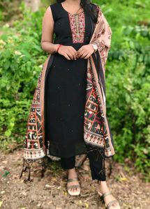 Black Kurta Set
