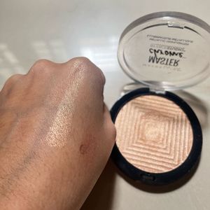 Maybelline Molten Gold Master Chrome Highlighter