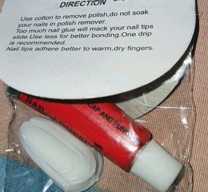 Charming Nails Polish