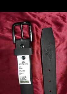 WOODLAND Black leather belt