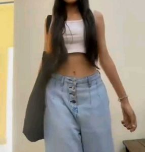 High-Waisted Jeans