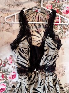 BEAUTIFUL VINTAGE DRESS 🖤(imported from us)