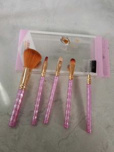 HILARYRHODA Make-up Brushes + A Free Lipstick
