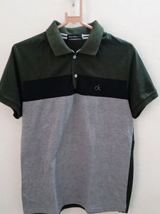 Calvin Klein Tshirt
