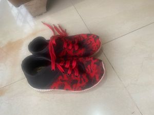 Red Shoose.....