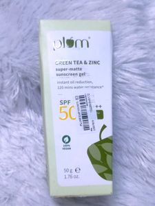 Plum Green Tea &amp; Zinc Super Matte Sunscreen
