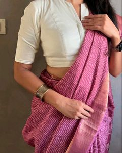 Pink Geometric Pattern Saree with Blouse