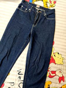 Unisex Levi&#39;s Dark Wash Jeans 👖🤩