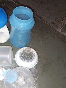 Feeding Bottles N Sipper