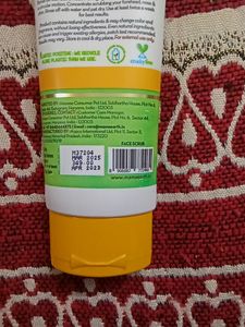 MAMA EARTH UBTAN FACE SCRUB