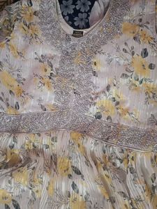 Floral Embroidered Kurta