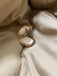 Charlotte Tilbury micro Compact