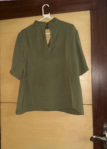 V-neck Choker Collar Olive green Top Front cutout