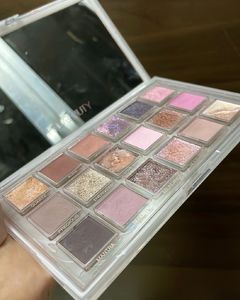 Huda Beauty Rose Quartz Palette