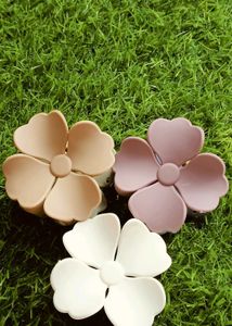 Floral Design Mate Hair Claw Clips Pack Of 3