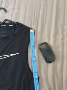 Rarely Used Men Light Weight Tank Top (Nike