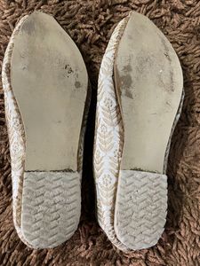 Traditional Mojari For Men