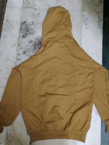Sweetshirt