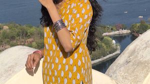 Leaf Print Mustard Top