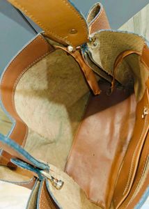 Guess Brown Tote Bag – Stylish Leather Handbag