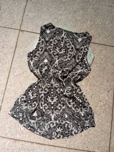 Cute Black And White Top