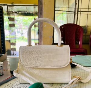 White handbag/shoulder bag (UNUSED)