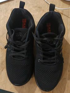 Black Sneakers