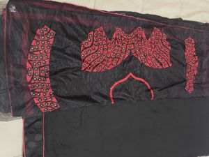Saree With Unstitched Blouse