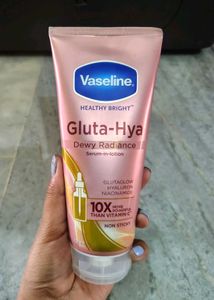 Vaseline Gluta-Hya Lotion