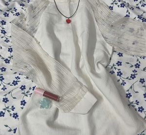 turtle neck white classy top