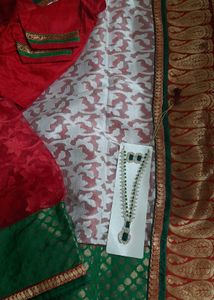 Elegant Red &amp; White Georgette Benarasi Saree