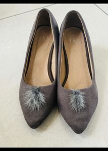 feather grey bellies