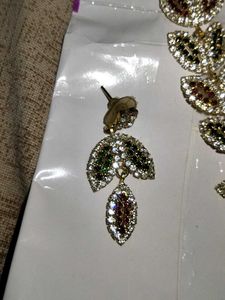 Floral Necklace &amp; Earring Set