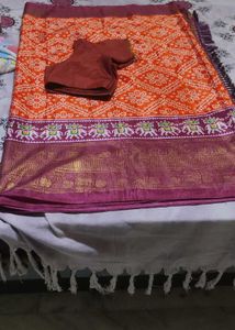 Beautiful Foil Print & Ikat Prnt Saree With Blouse