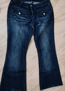 Women&#39;s Jeans
