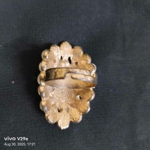 Elegant Flower Ring