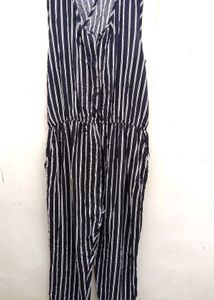 Striped Sleeveless Jumpsuit💫