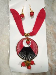 Beautiful Party Waer handcrafted Necklace With Earrings