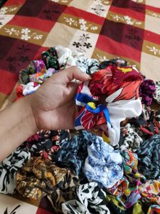 Hairs Scrunchies Pack Of 7