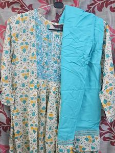 Floral Print Kurta Pillzo Set  2 sat available  xl