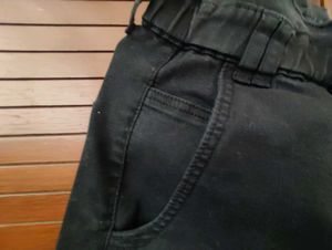 Black Mom fit jeans, dark blac jeans