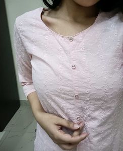 Avaasa Elegant Pink Chikankari Kurta