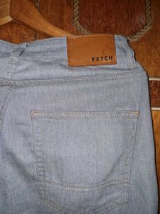 Men's Light Wash Straight Fit Jeans