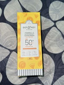Dot & Key Vitamin C + E Super Bright Sunscreen