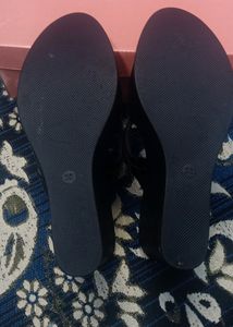 New With Teg Beutiful Sendel