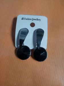 Black & Silver Earing