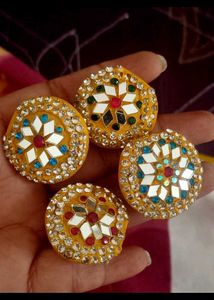 4 rajsthani mangtika( borla)