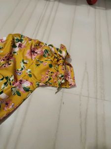 Top Yellow